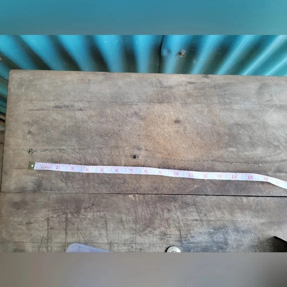 Avon  Square Necklace - Picture 2 of 6